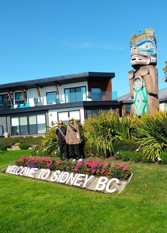 Along the 5km waterfront walkway in Sidney