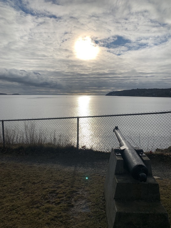 Point Pleasant Park (15 min walk)