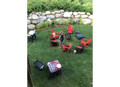 Jardin à l’arrière de la maison à l’abri des regards.