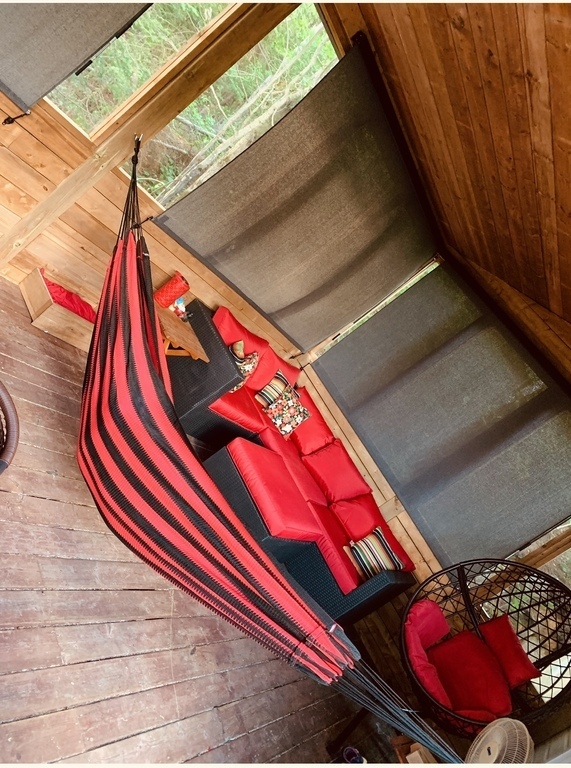 Salon extérieur dans gazébo