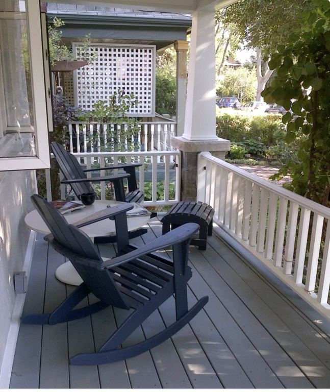 Enjoy an evening cocktail on the front porch and meet your neighbours!