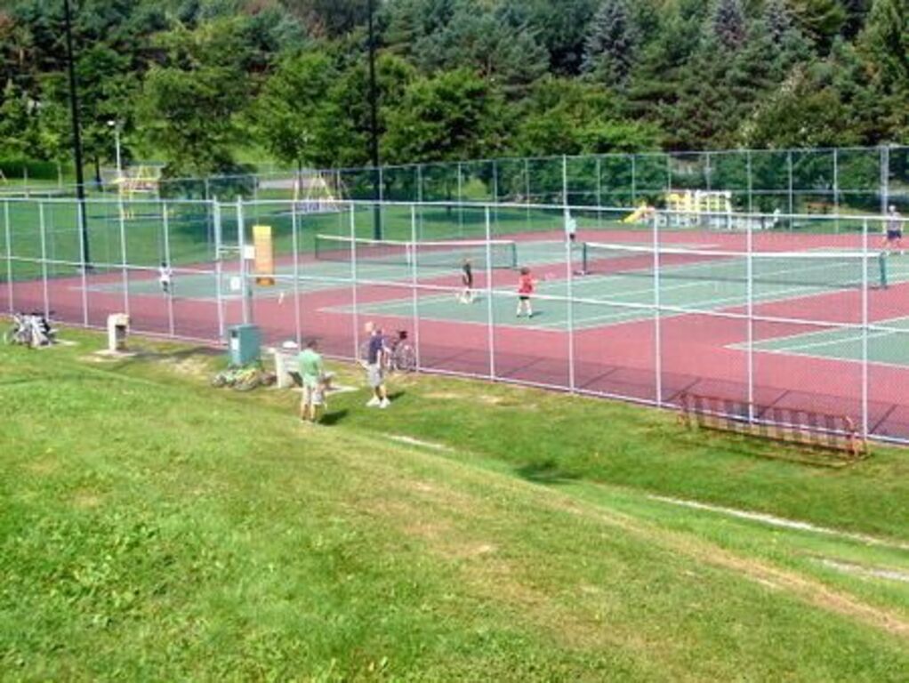 Free available tennis courts, 5 minutes walk from our house