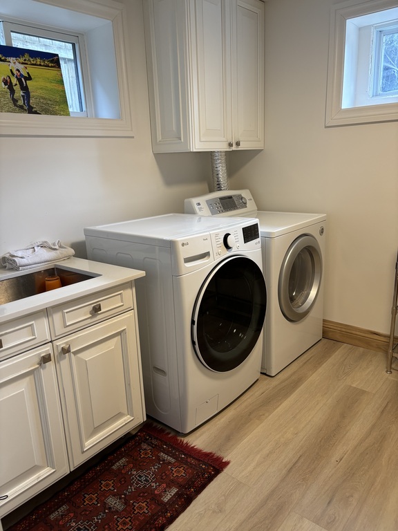 Laundry room, washer and dryer