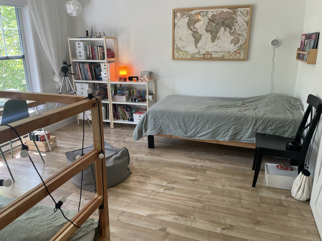 Bedroom 2 (regular single bed)