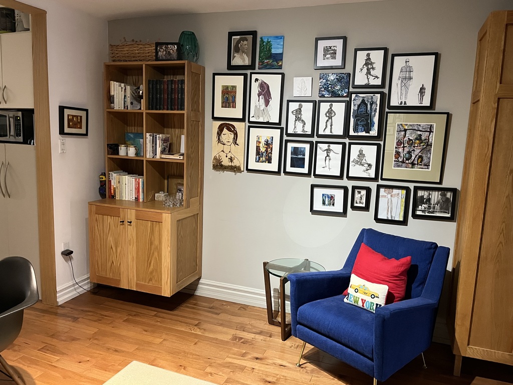 art wall and comfy seat
