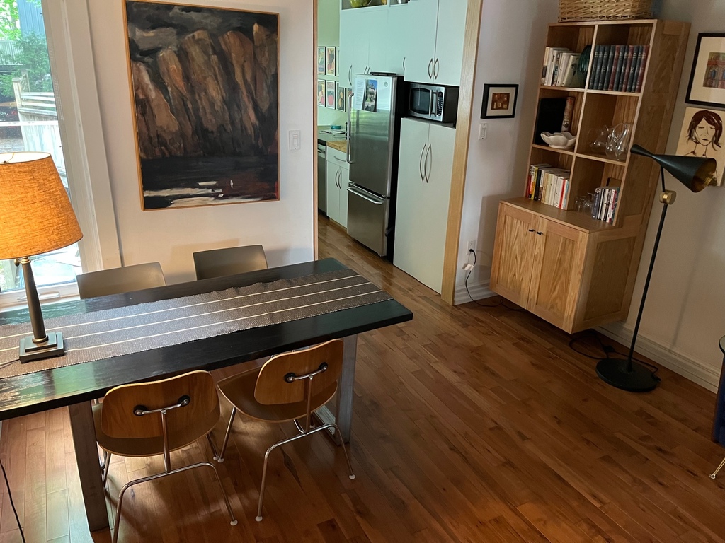 dining room with room for 6 people