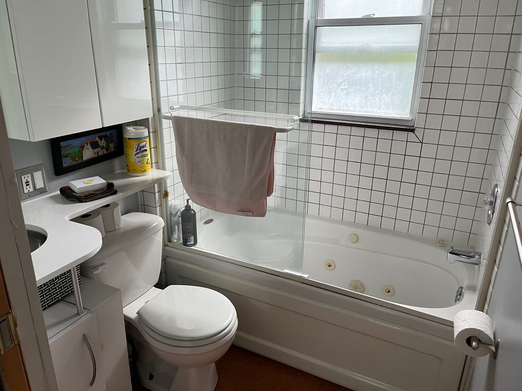 Bathroom with shower and tub