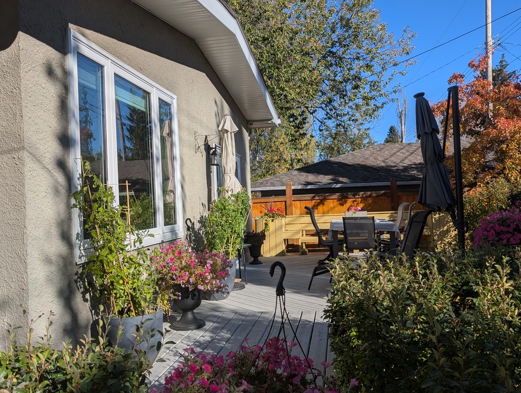 back deck, patio with bbq