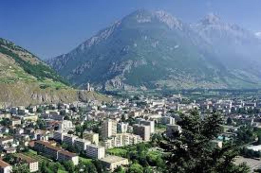 Martigny, 5' from house