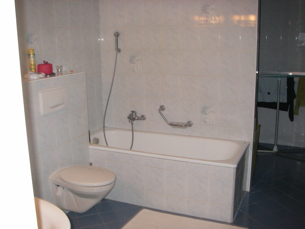 salle de bain et WC à l'étage