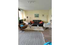 unser gemütliches Wohnzimmer (geht auf den Garten hinaus)