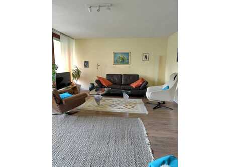 unser gemütliches Wohnzimmer (geht auf den Garten hinaus)