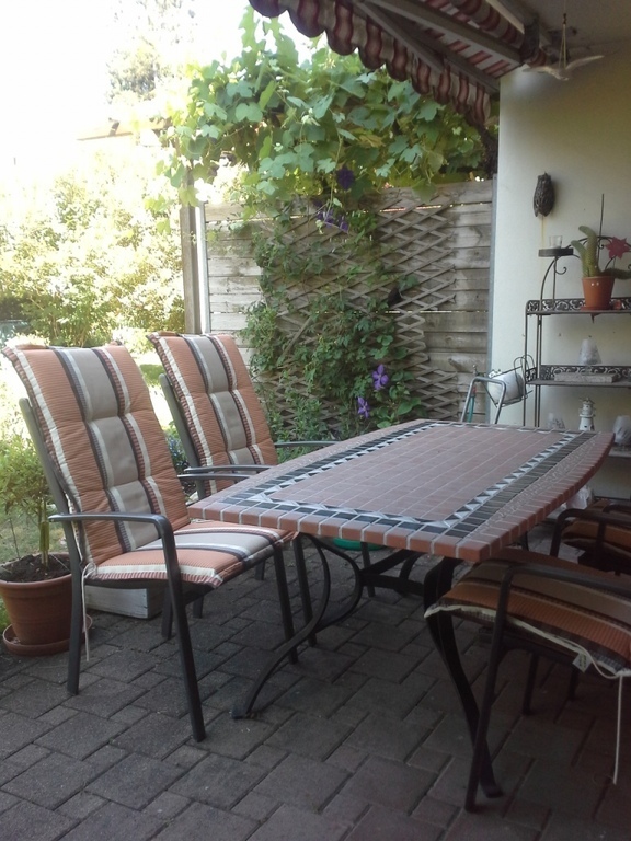 Unser Gartensitzplatz mit Grill