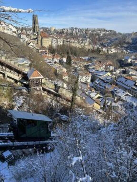 funiculaire from old town up to the new town