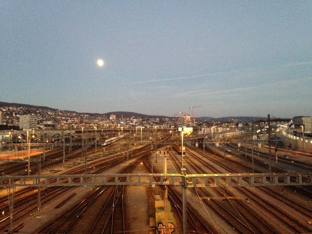 Hardbrücke (direction to main station) by night