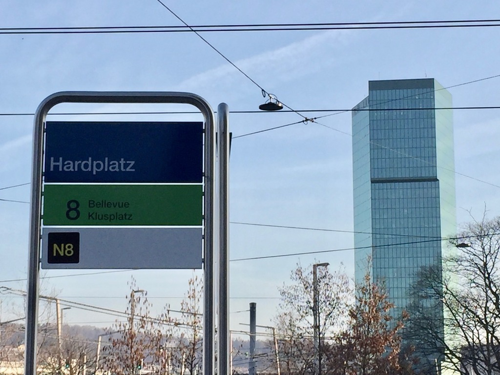 next busstop (Hardplatz)