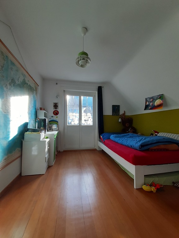 children's bedroom