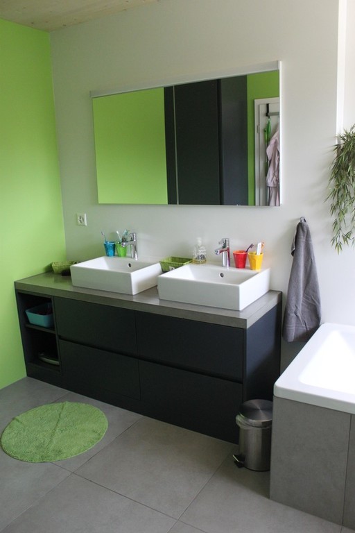 Master bathroom with toilet, shower and bathtub