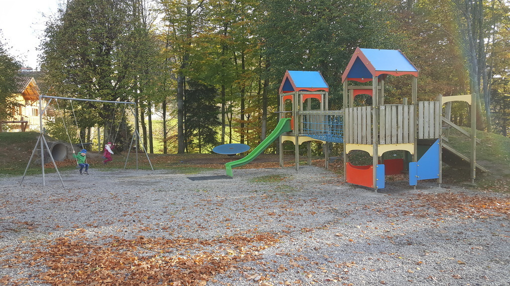 Playground in St. Antoni - 2 min. walk