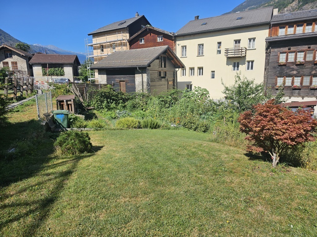 Viel Umschwung zum spielen und verweilen