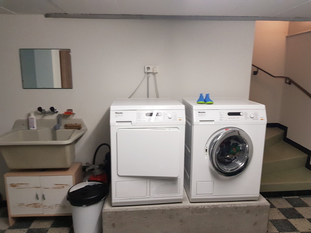 washing machine & dryer