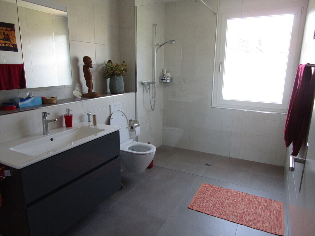 WC und Dusche neben dem Schlafzimmer