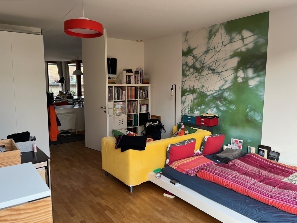 master bedroom, 2nd floor