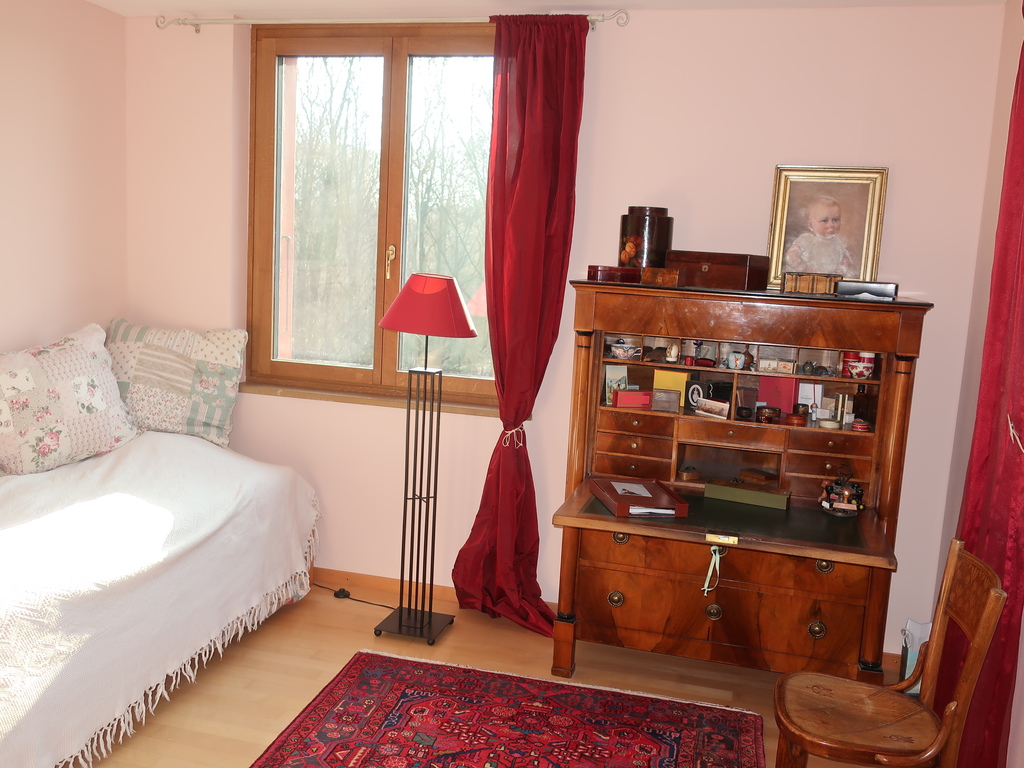 First floor single bedroom 1