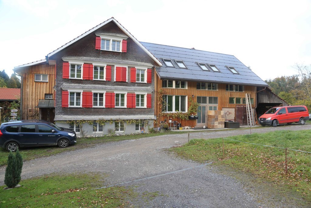 neue helle Wohnung in Landwirtschaftsgebäude (rechte Seite)