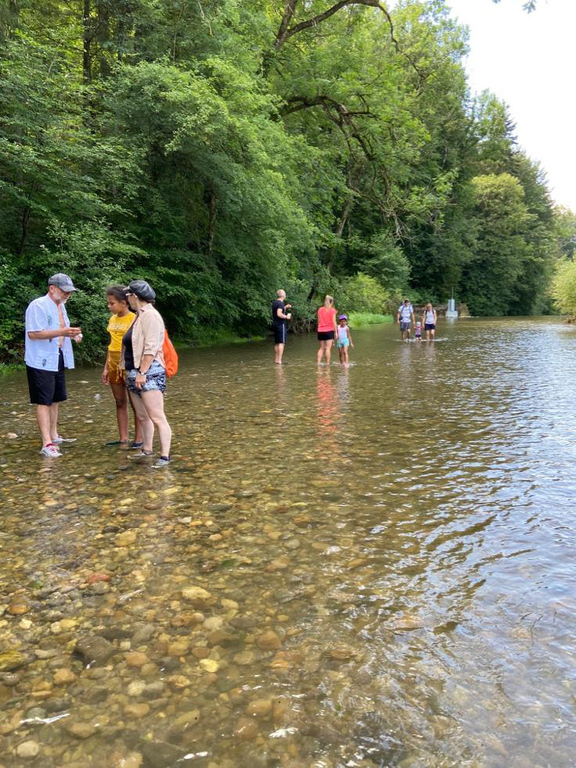 keine 200m hinter dem Haus, Flusswanderung