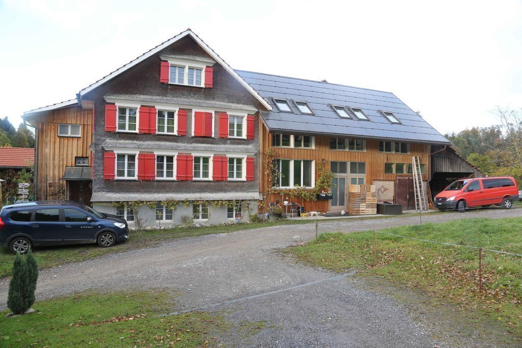 neue helle Wohnung in Landwirtschaftsgebäude (rechte Seite)