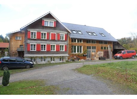 neue helle Wohnung in Landwirtschaftsgebäude (rechte Seite)