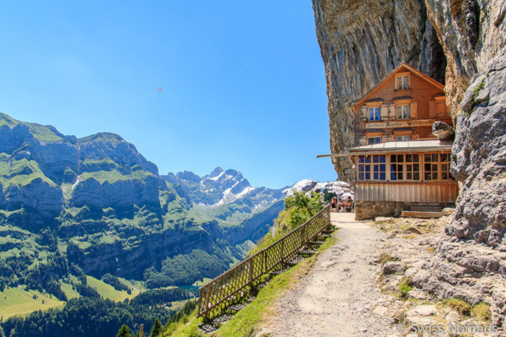 Wanderung zur Ebenalp über Äscher, Wildkirchli/Hike to Ebenalp, Äscher, Wildkirchli. 30 minutes drive from St. Gallen