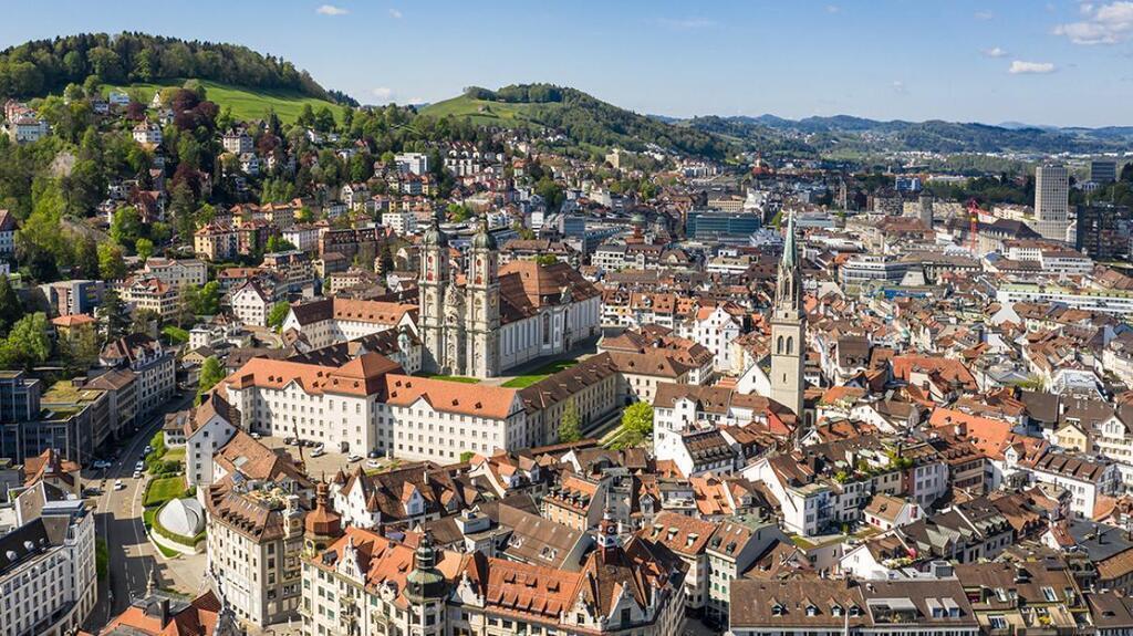 Stadt St. Gallen mit Klosterbezirk/city of St. Gallen with the Abbey District