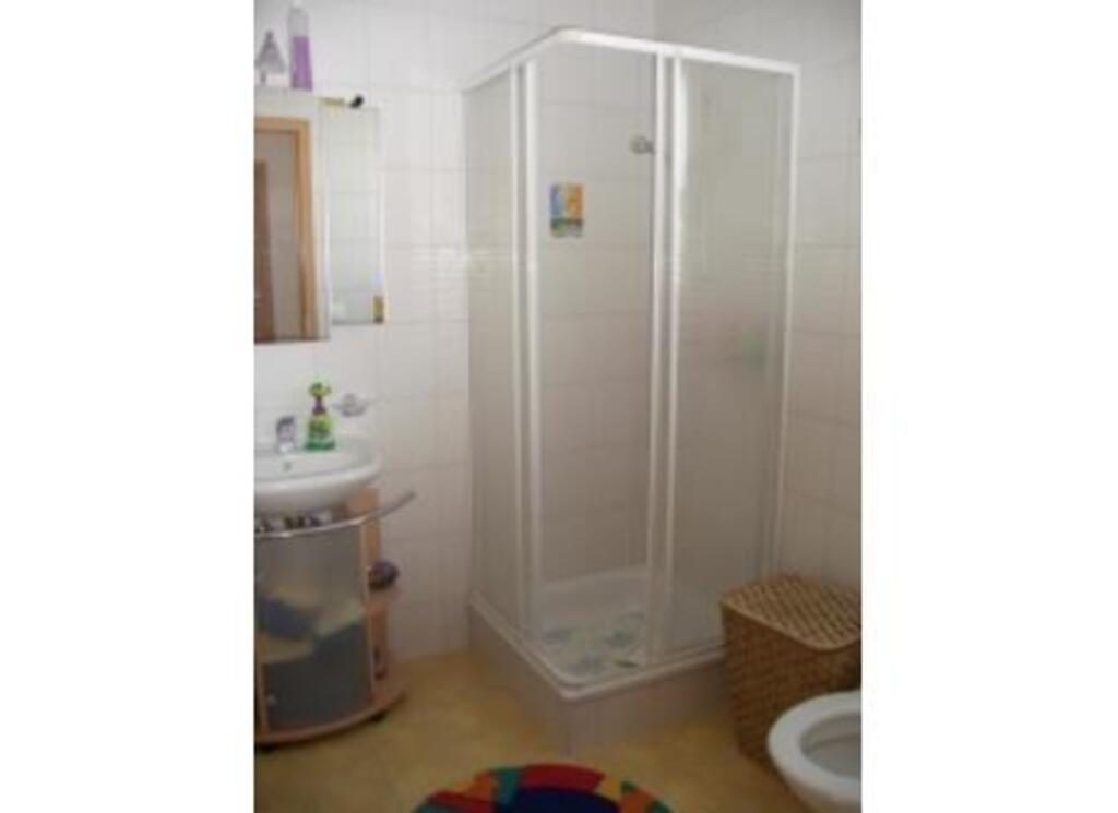 La salle d'eau du rez