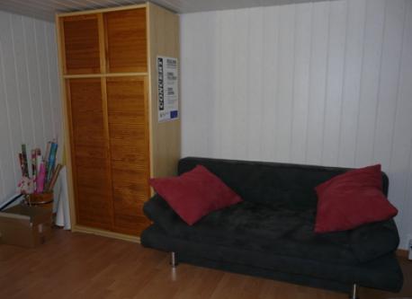 Un canapé-lit de 140 x 200cm au bureau