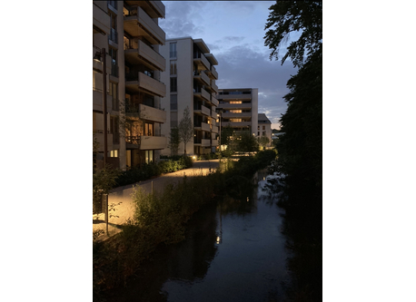 Die Wohnung liegt direkt am Tuchmacherkanal