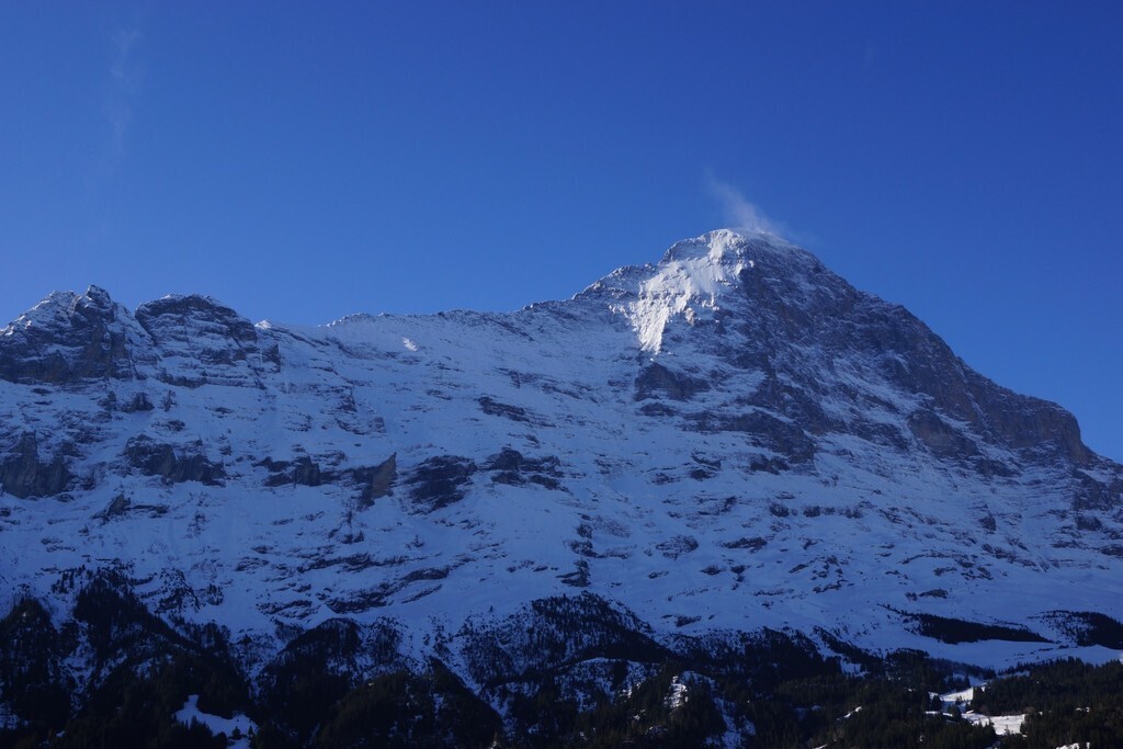 Blick vom Balkon - vue du balcon -> Eiger