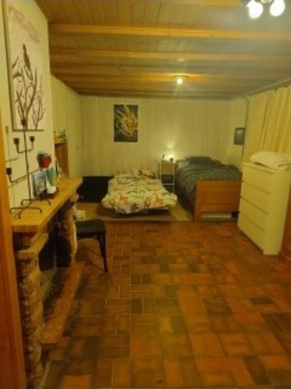 Haus A: bedroom in basement / Schlafzimmer im 1. UG