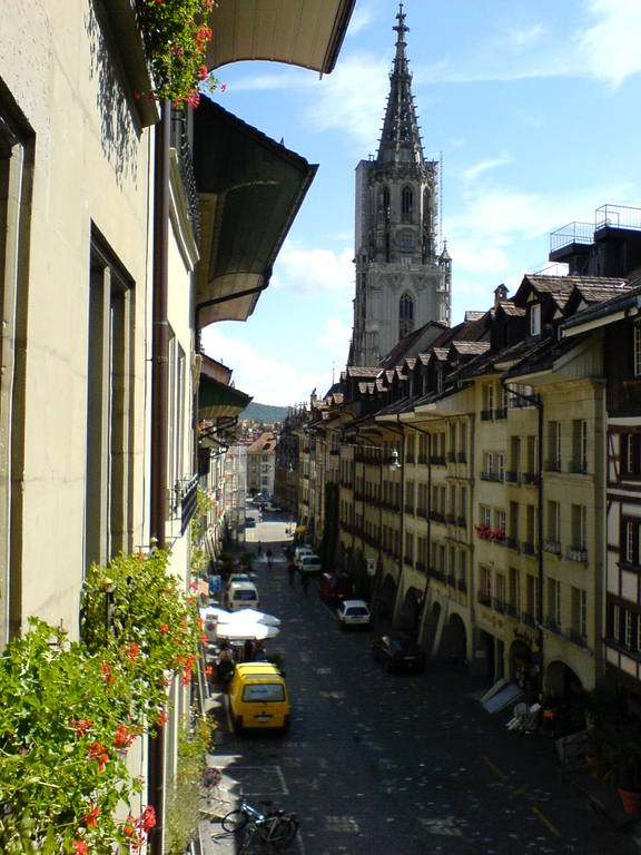 Zur Wohnung gehört der Erker - hier ein Blick aus dem Erker zum Münster