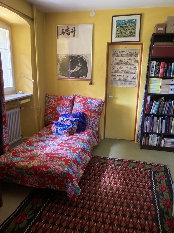 petite chambre donnant sur la 2ème salle de bain et un des chambres à coucher