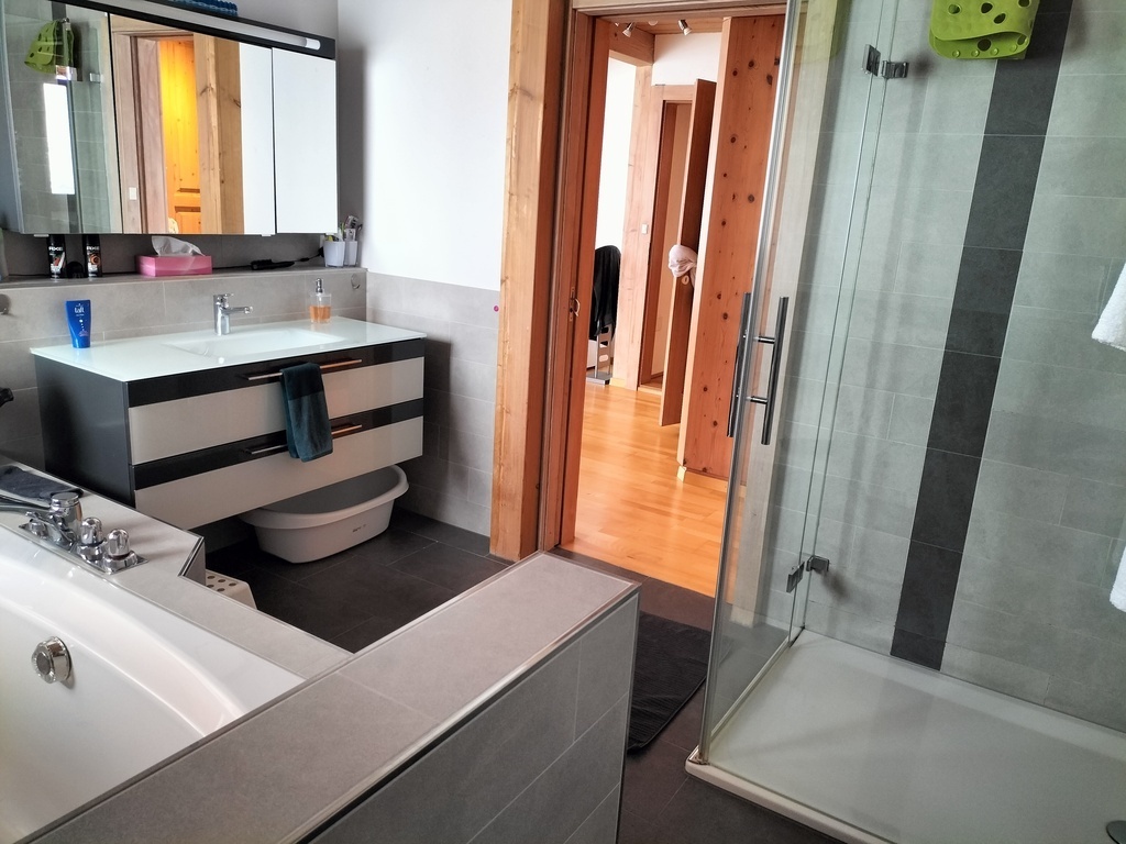 En Suite Badezimmer im Obergeschoss