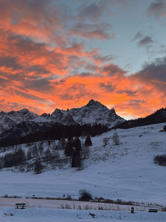 Ausblick Wohnzimmer mit See