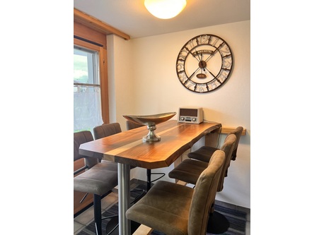 Küche mit Frühstücksbar