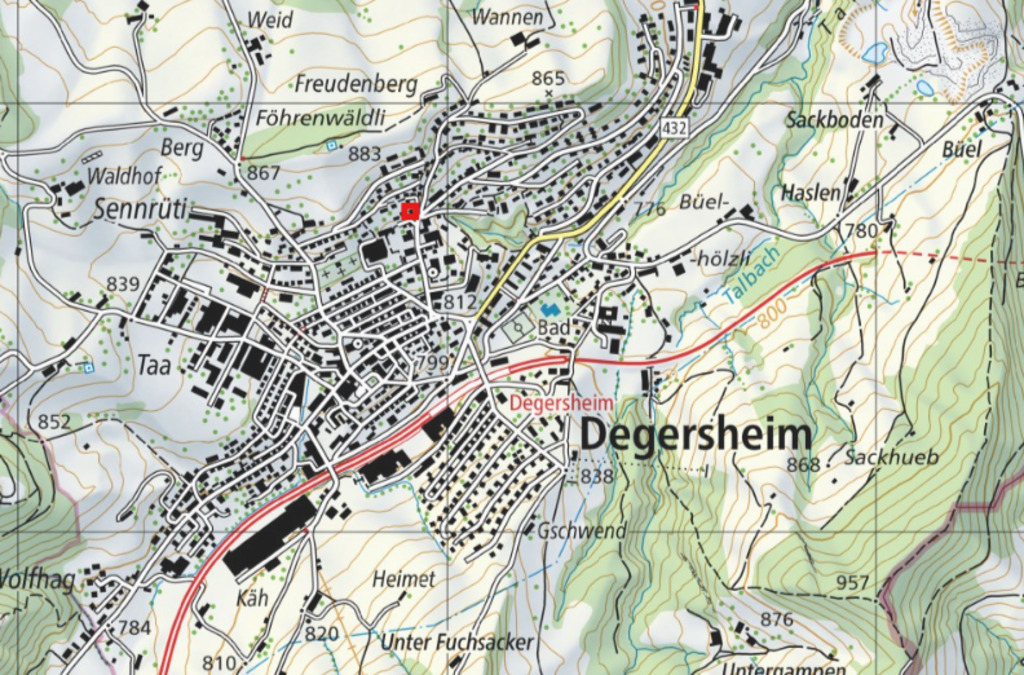 Wir wohnen mitten im Dorf (rot markiert)