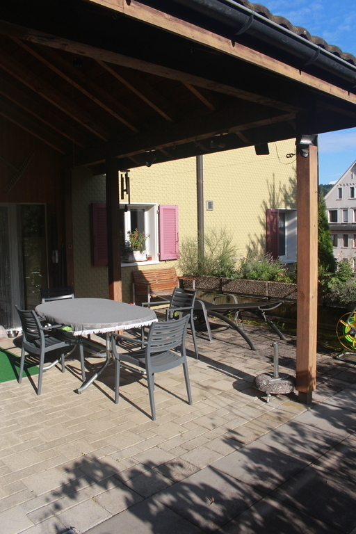 überdachter Sitzplatz