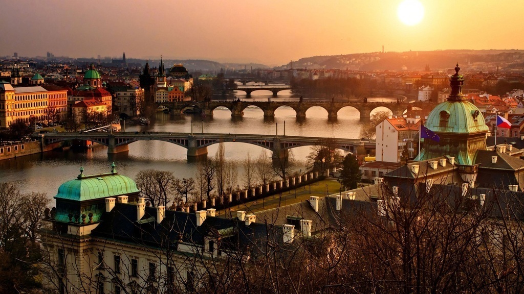 Just to give you a taste of the beautiful Prague :)