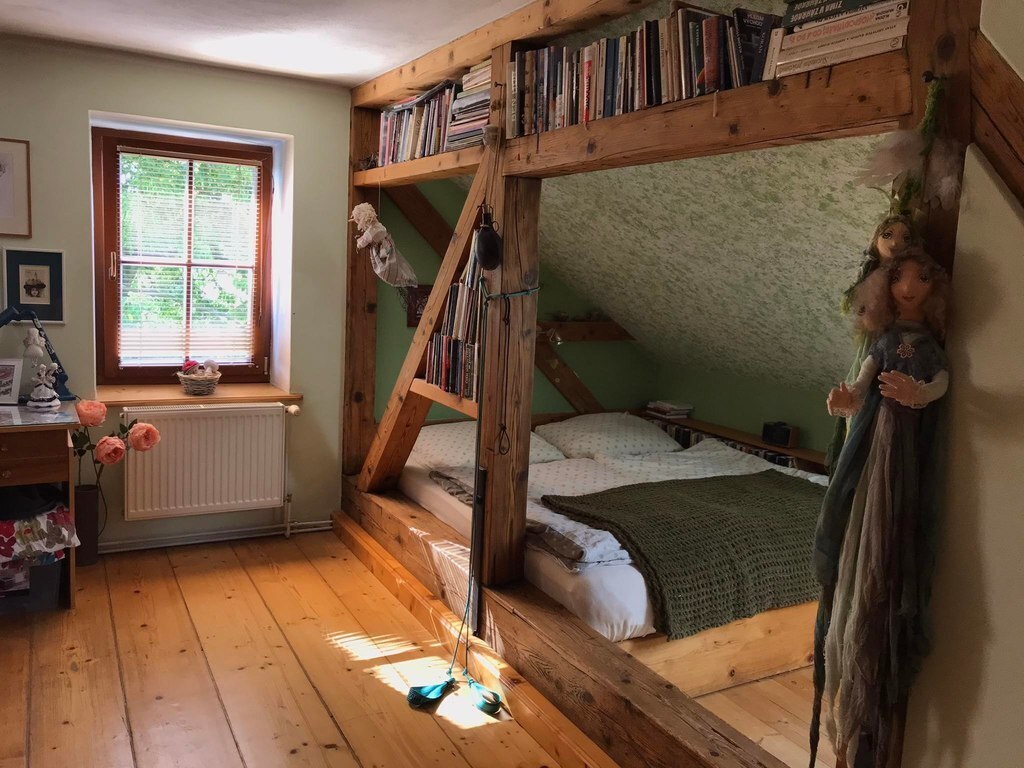 second bedroom on the 1st floor