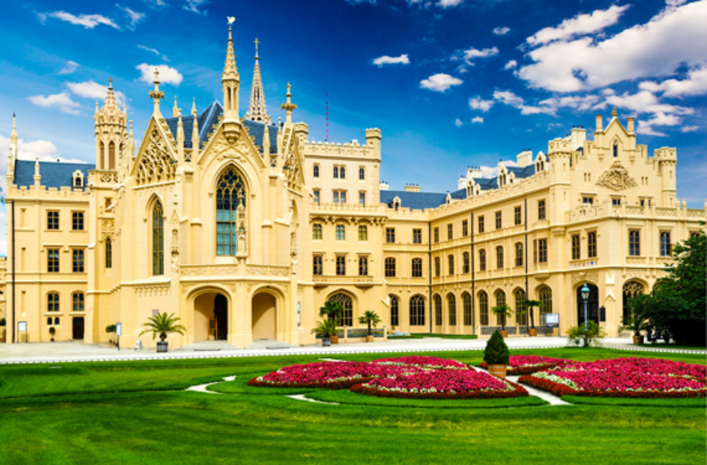 Lednicko-Valticky Areal (UNESCO), 3 hours