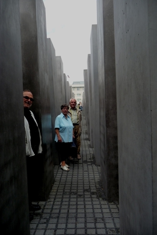 in the middle of Holocaust Memorial (5000 m)